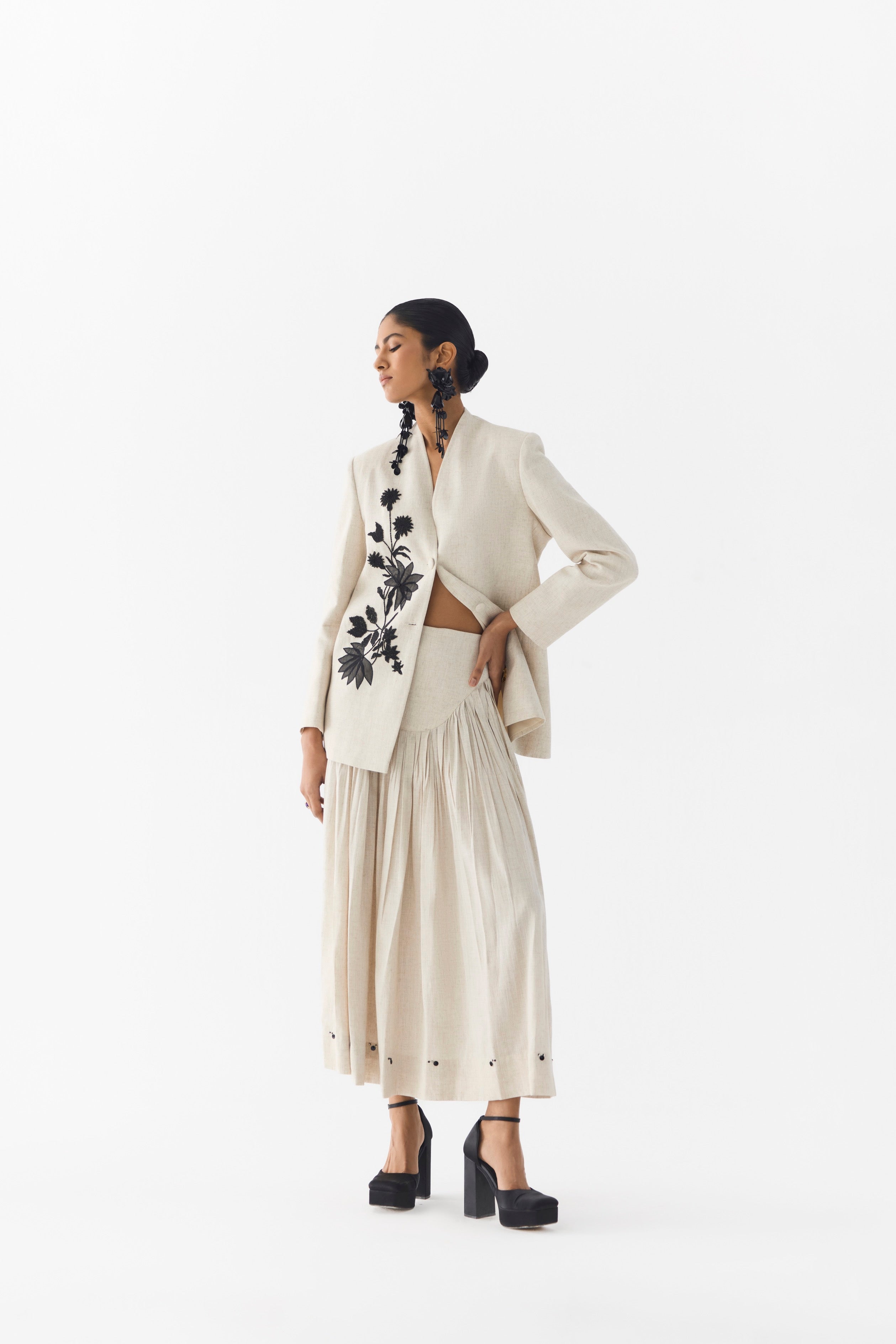 TIGER LILY LINEN BLAZER & SKIRT