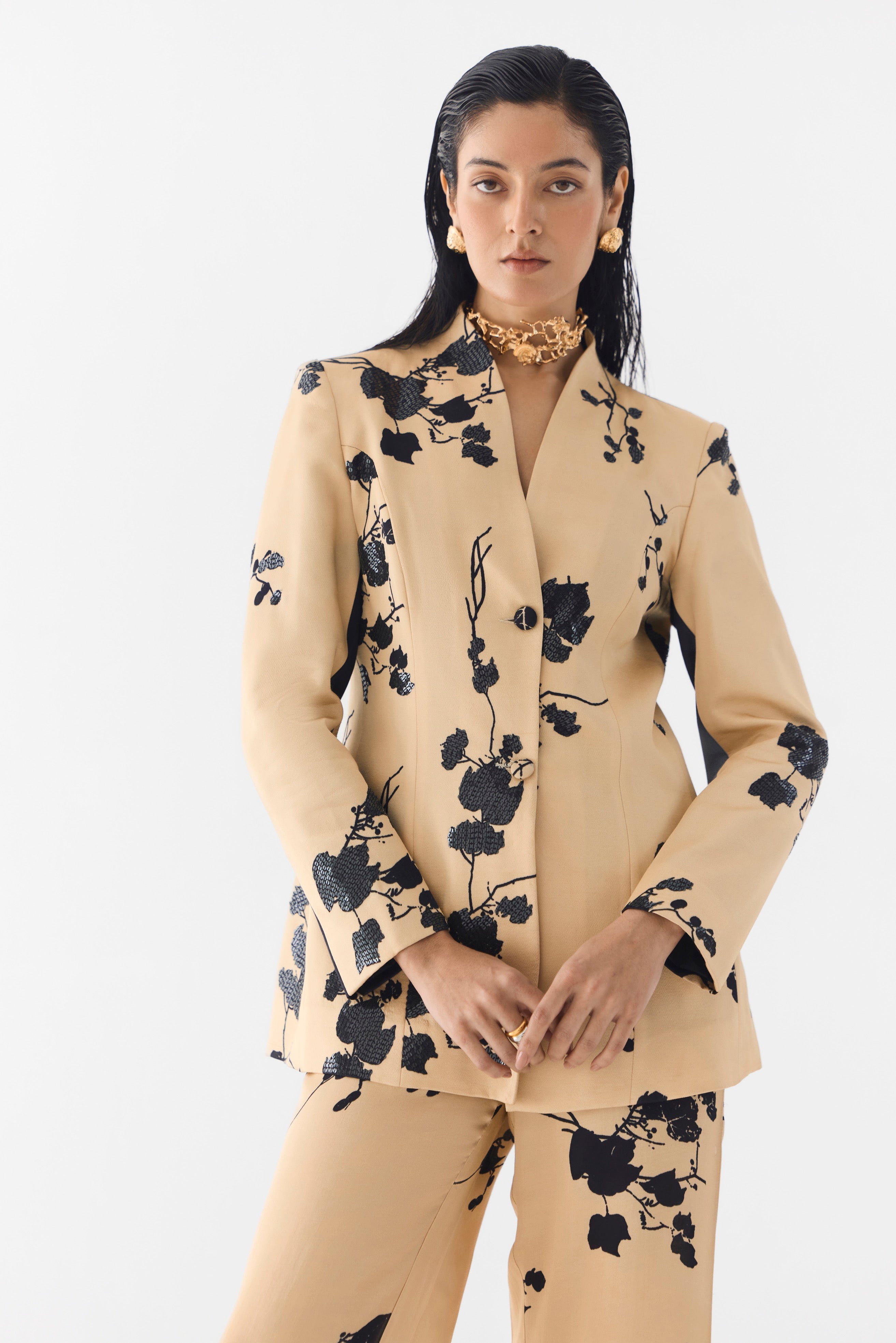 CREAM SAKURA BLAZER & STRAIGHT PANTS