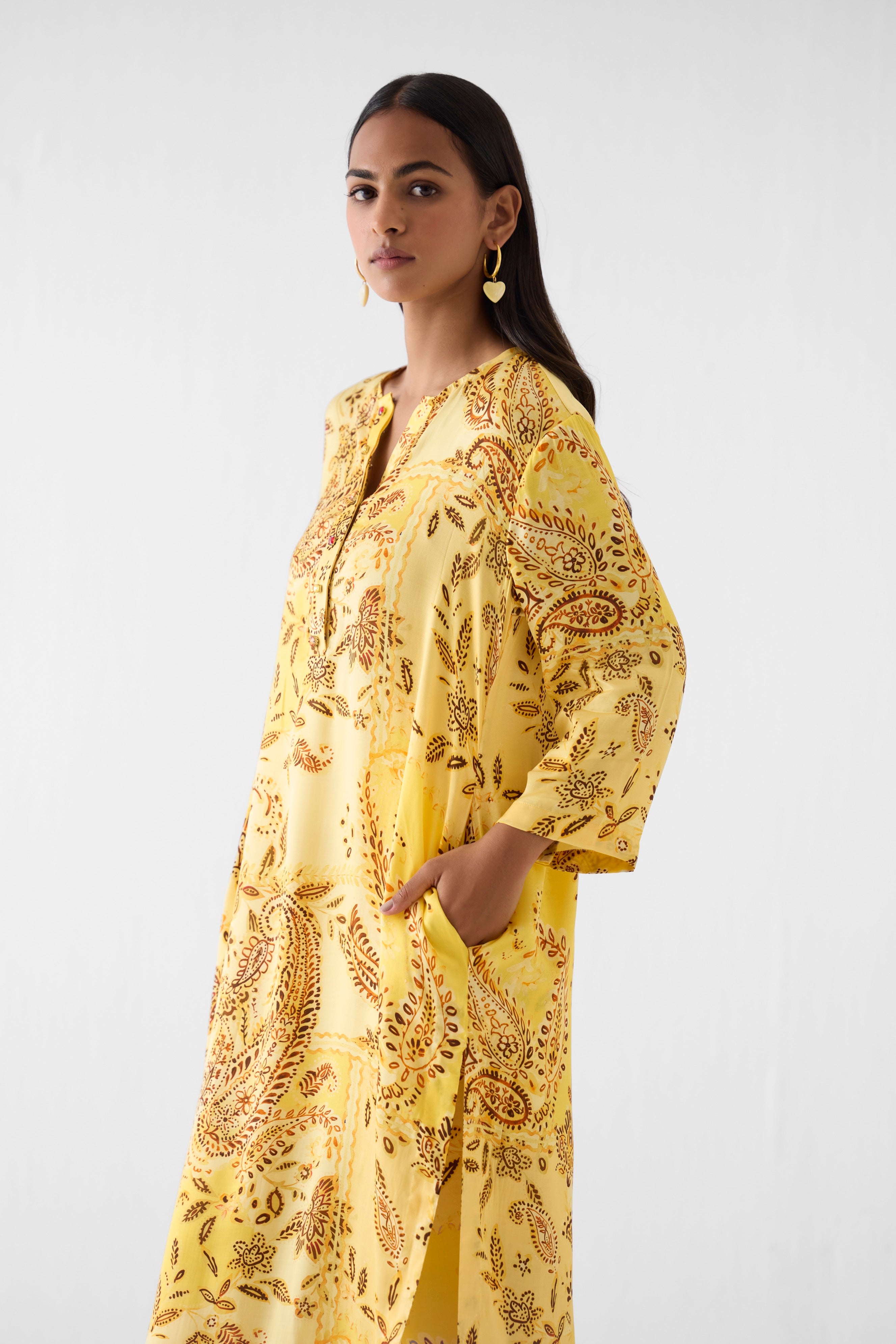 AMBI STRAIGHT KURTA & PANTS