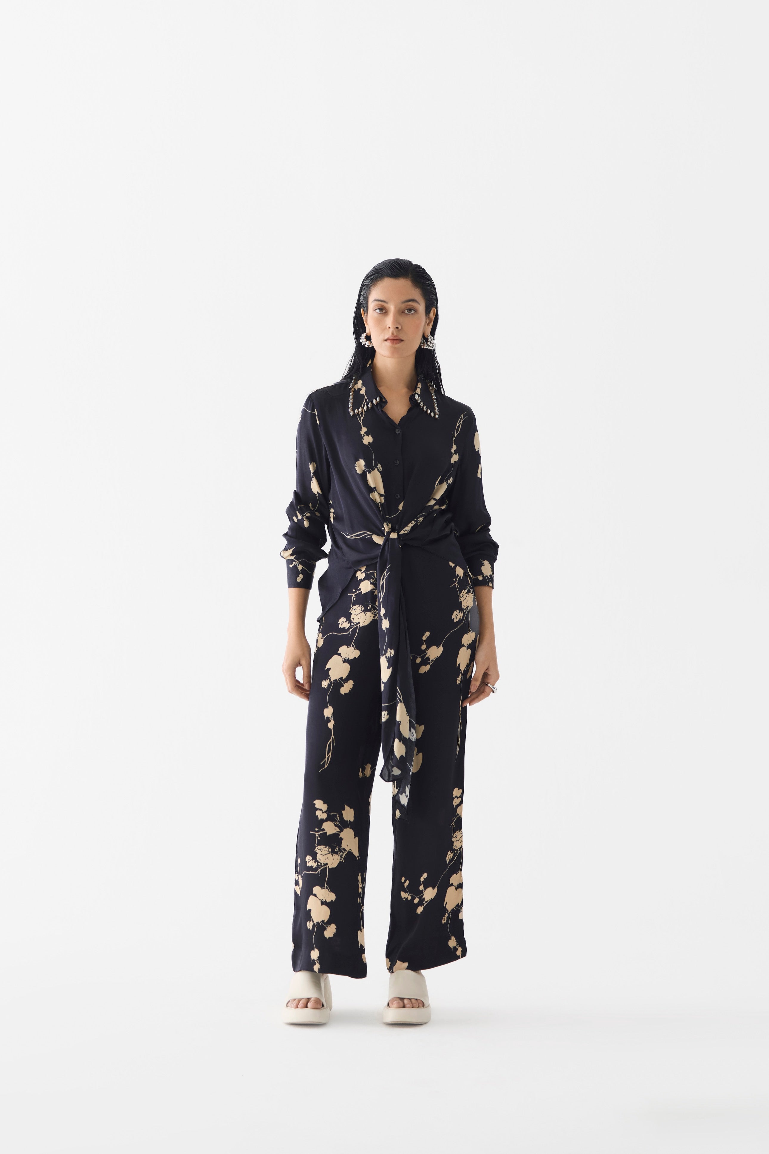 BLACK SAKURA CROP TOP & PANTS