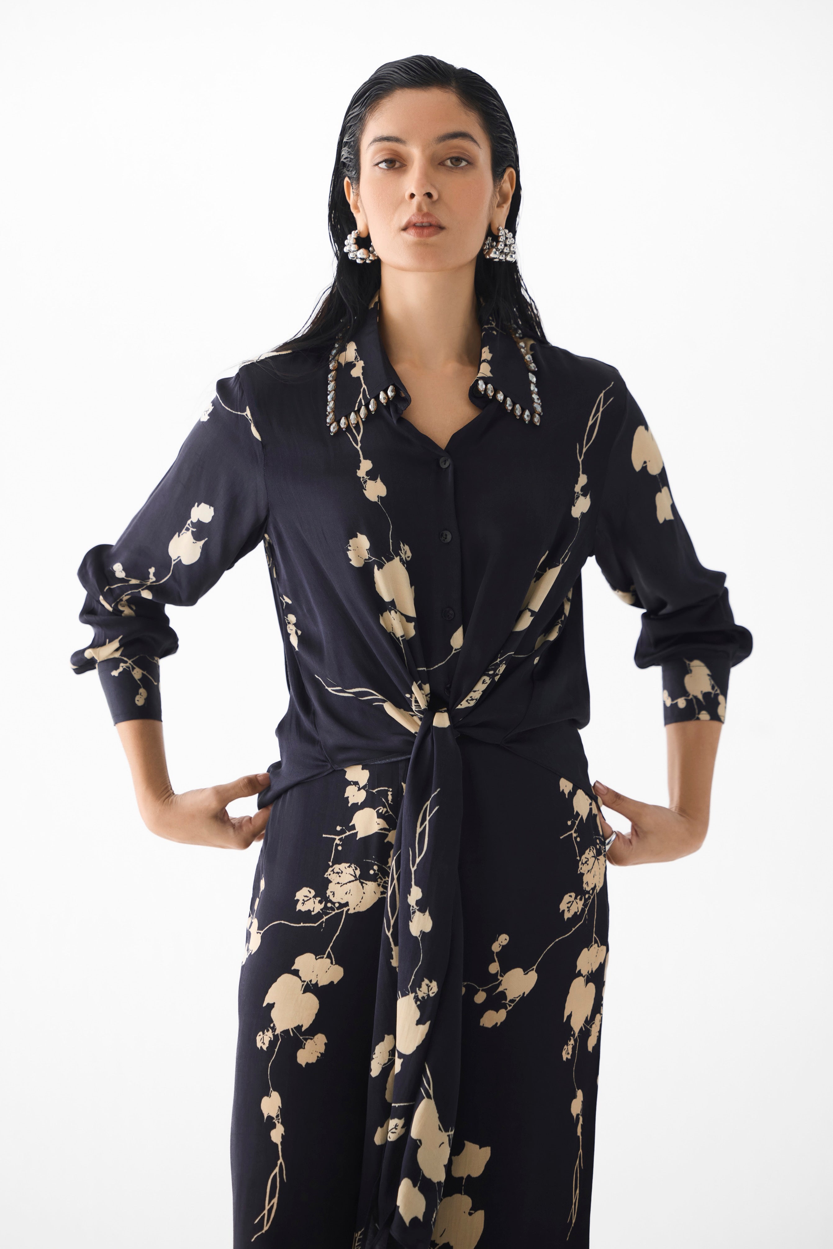 BLACK SAKURA CROP TOP & PANTS