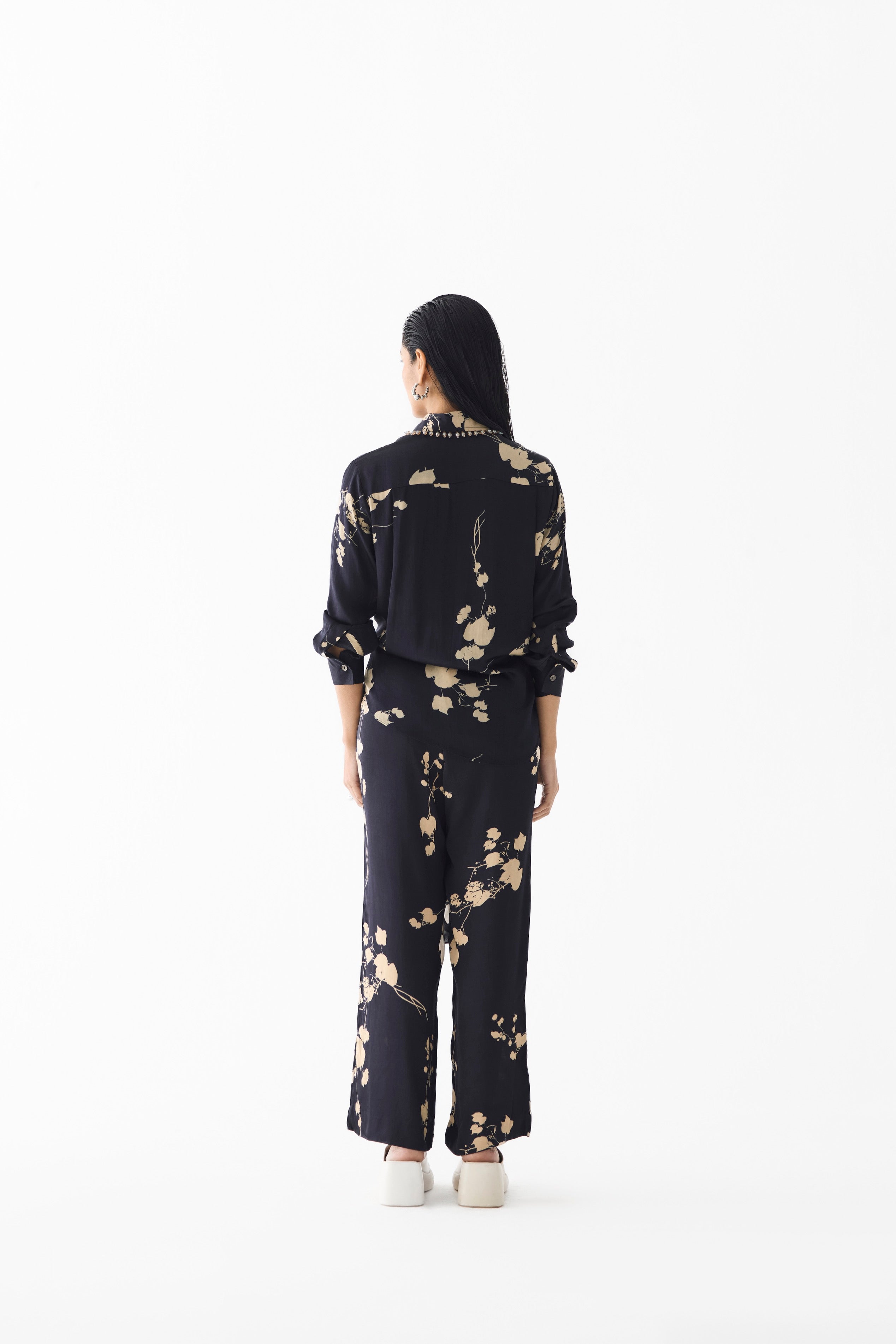 BLACK SAKURA CROP TOP & PANTS