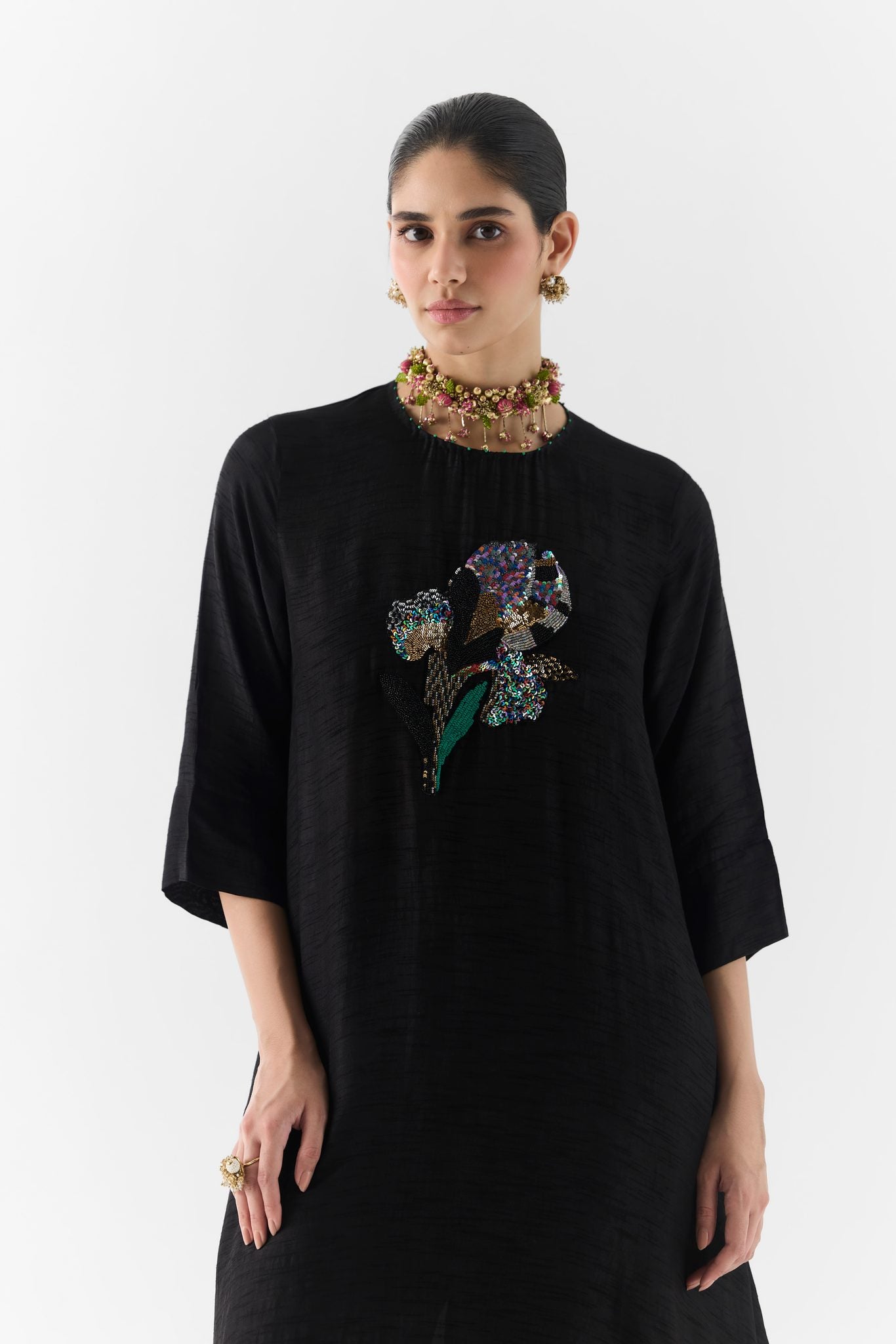 Side view of the Black Rose kurta with matching pants