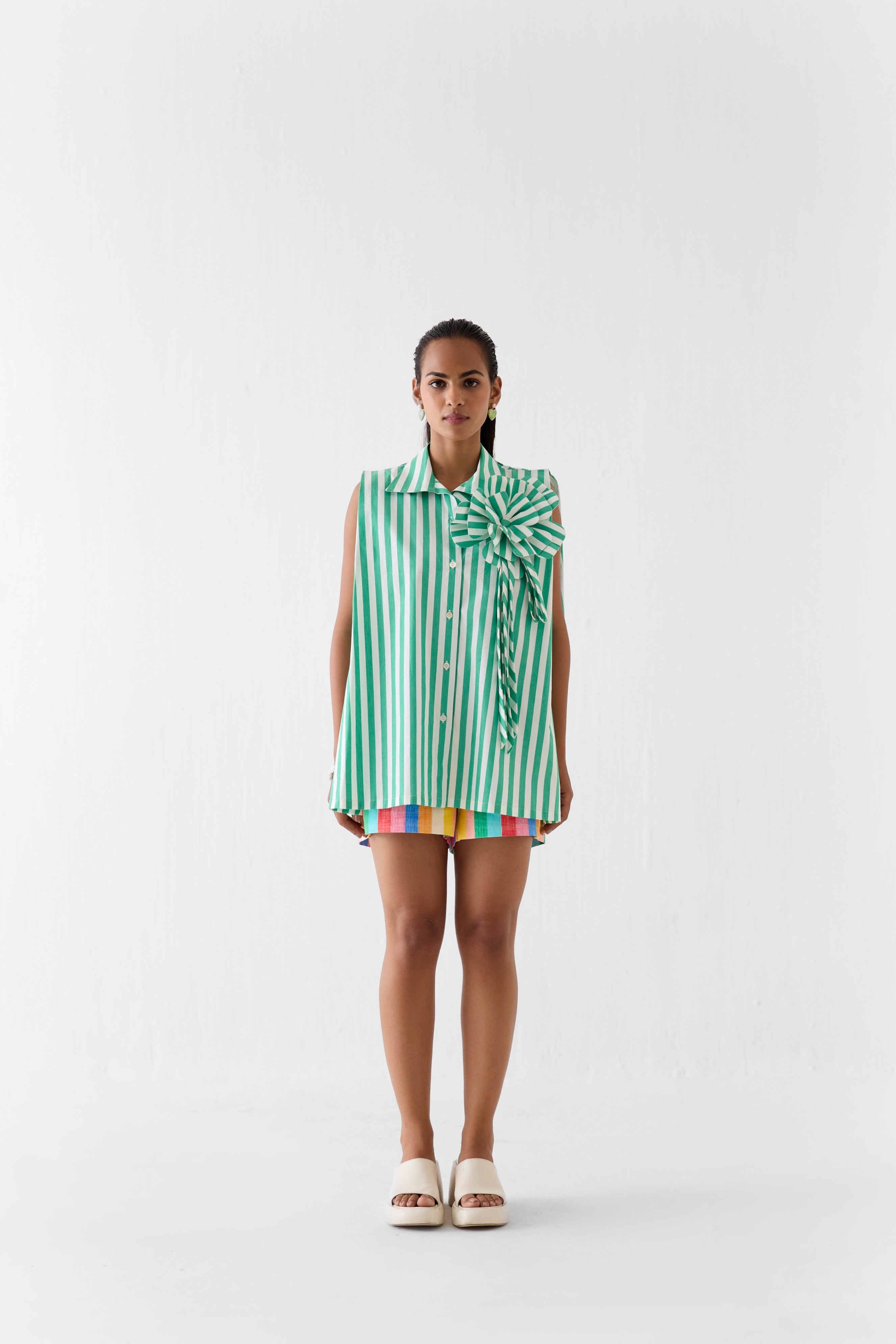 MINT SHIRT WITH FLOWER