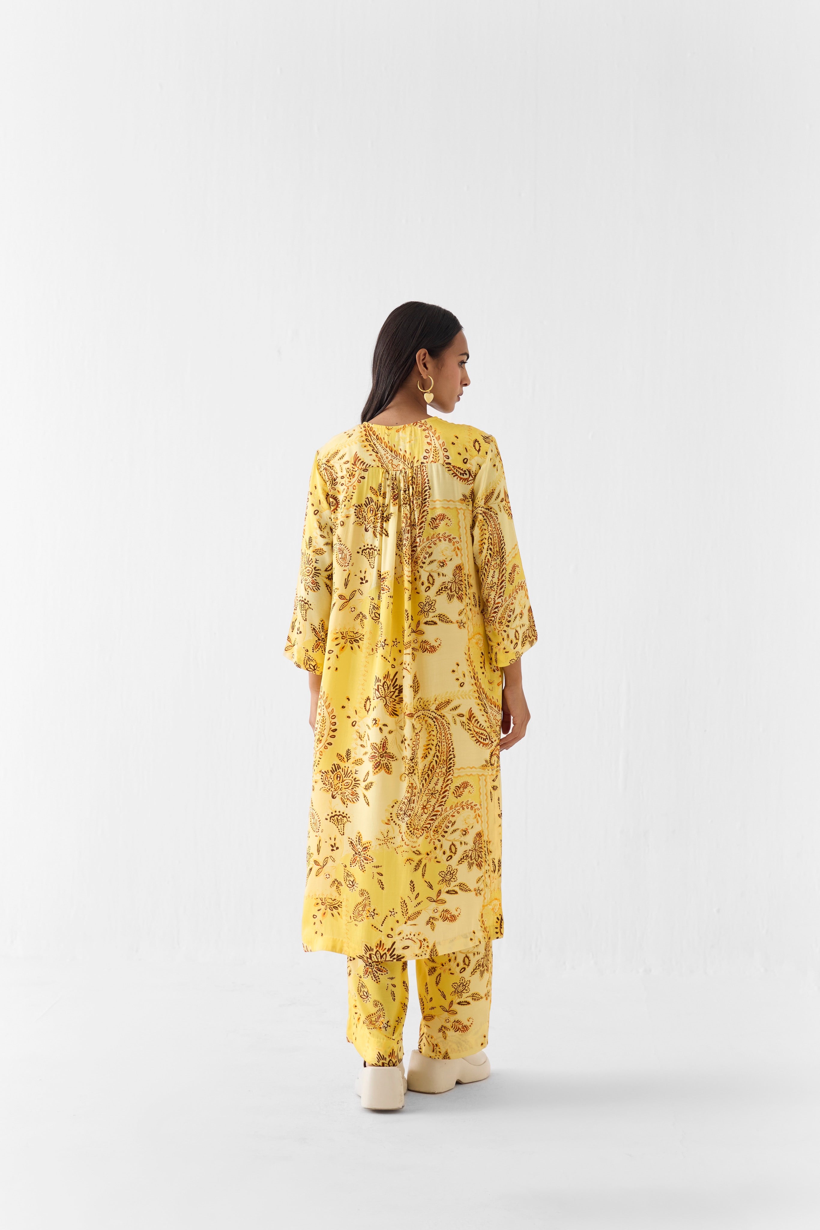 AMBI STRAIGHT KURTA & PANTS