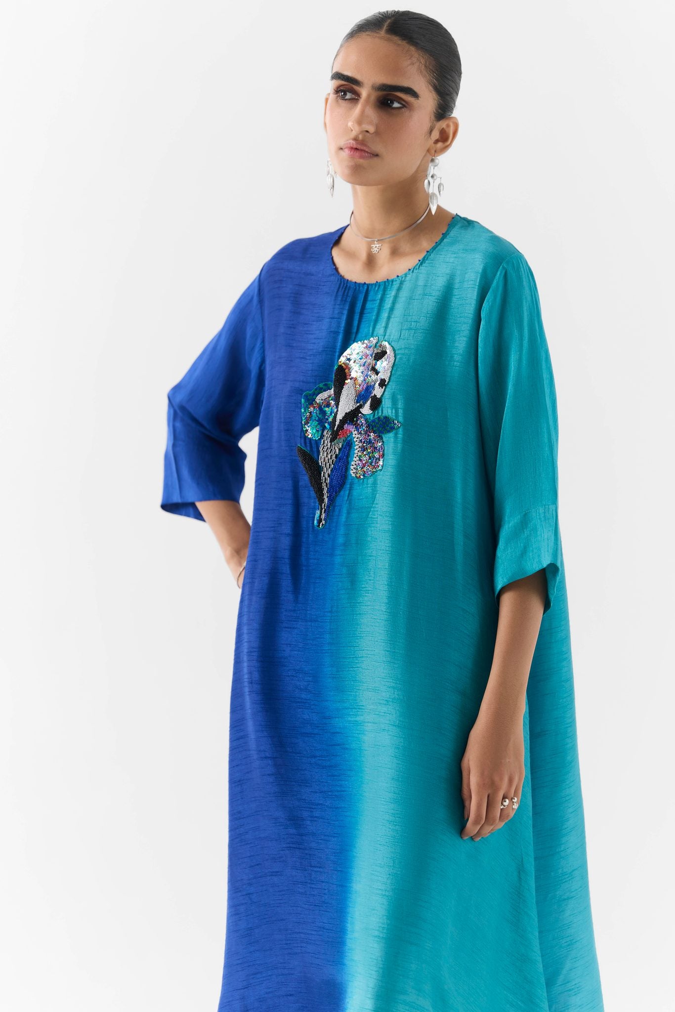 Side view of the Blue Ocean kurta with matching straight pants