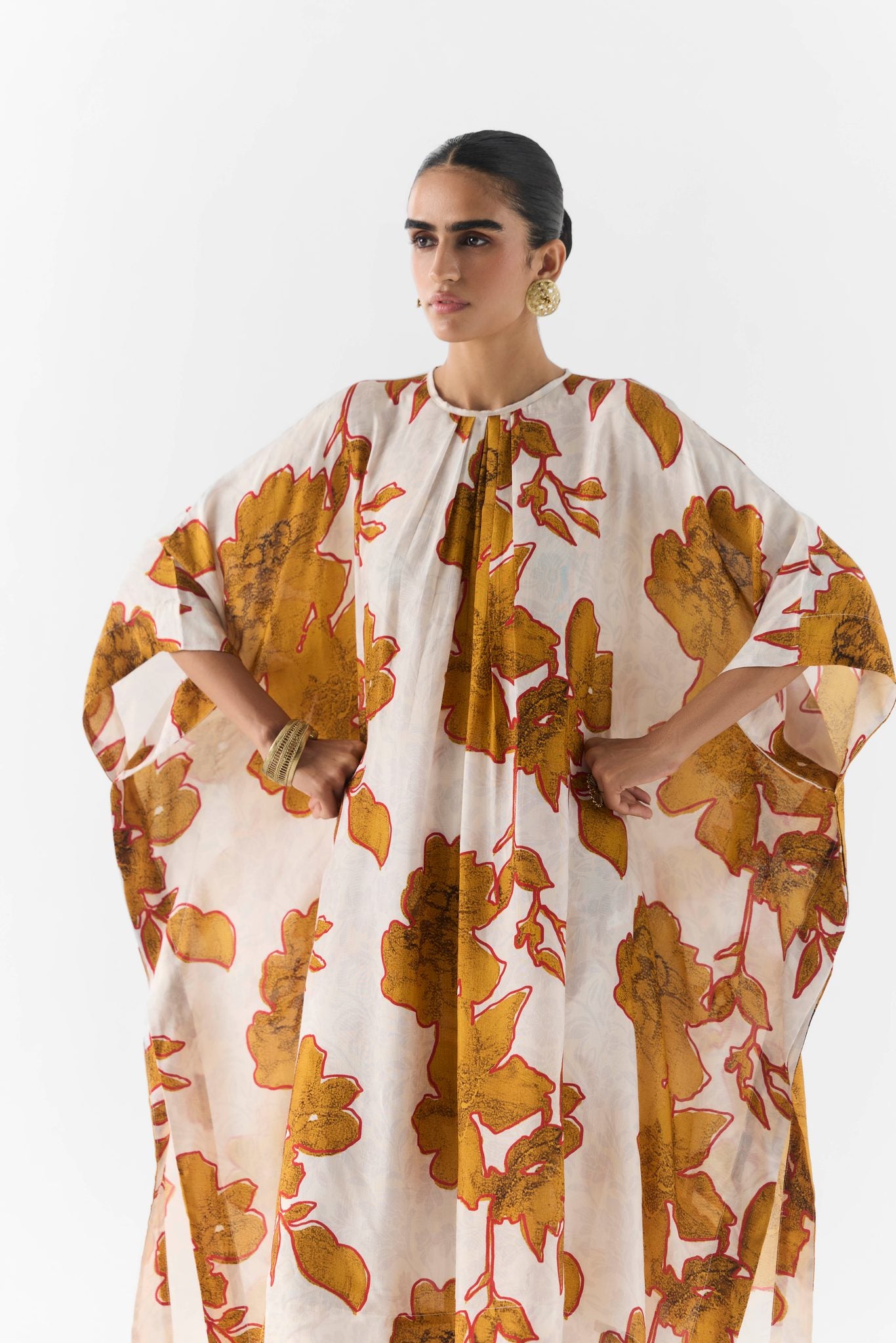 Elara kimono kurta styled with matching pants, side view showing sleeve drape