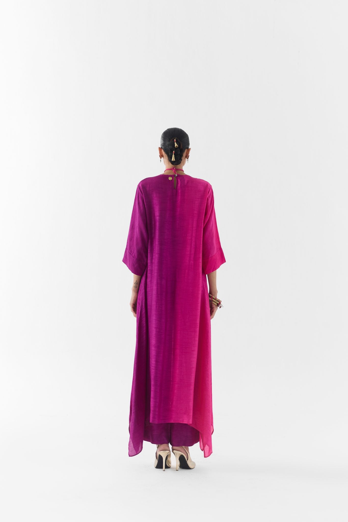 Print and fabric detail of the Nautica kurta set